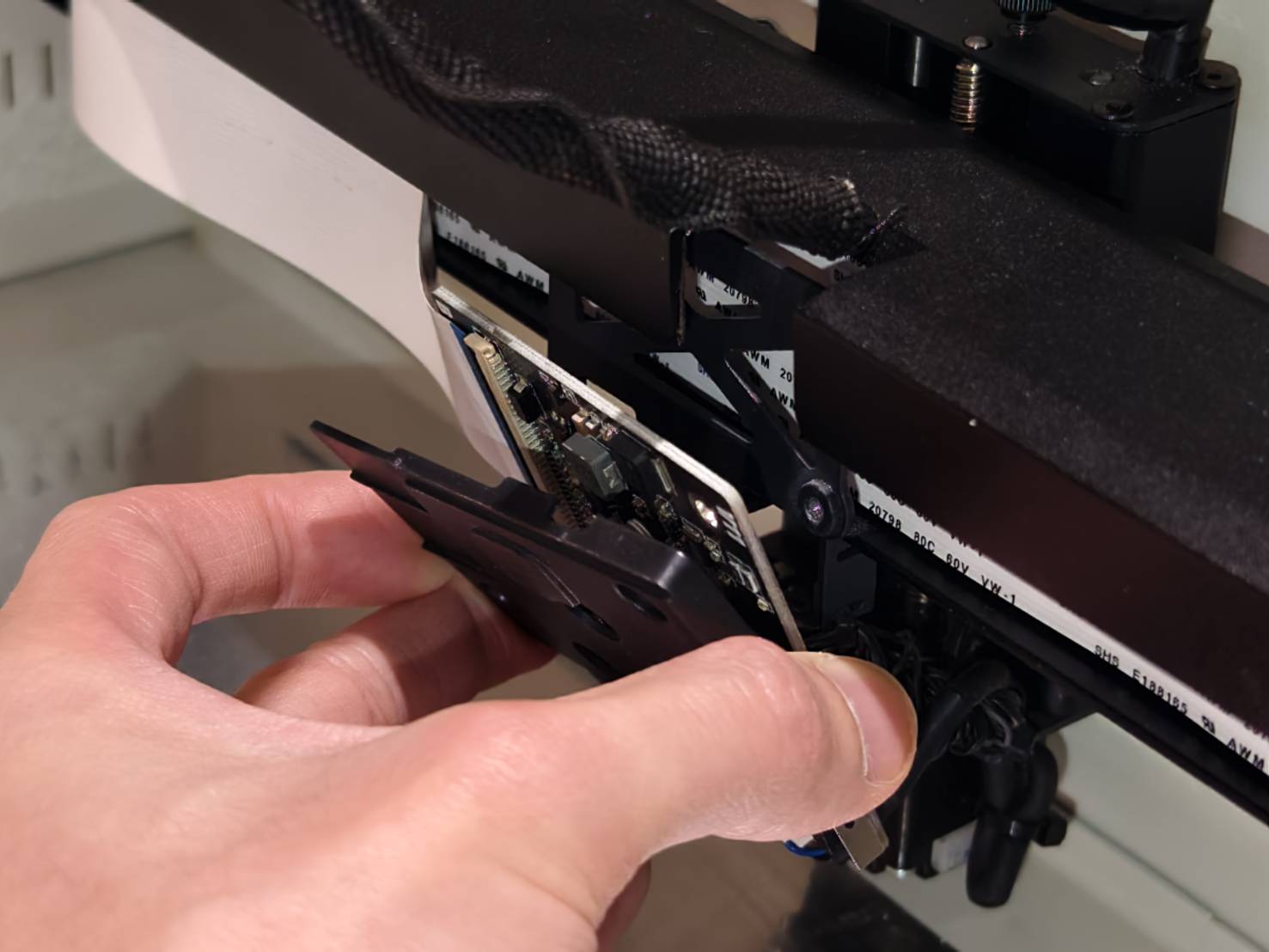 Power4Laptops Ventola Sostituzione per Portatili 4 Pin Modello Compatibile con HP Home 15-ay004nia