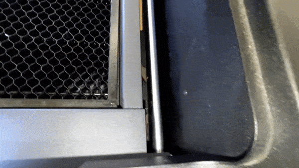 Step_1.1_-_Right_المحور Y_rail.gif